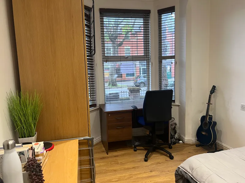 Lenton Boulevard: 5 Bedroom En-suite NG7 2ES - Image 4